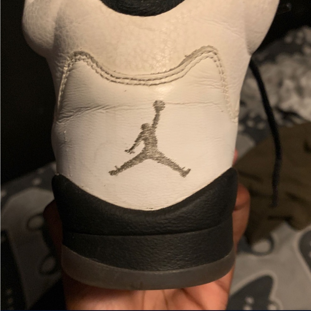 Jordan 5s black and white hood condition, size 7